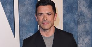 mark-consuelos-sparks-audience-reaction-during-heated-‘live’-game-segment
