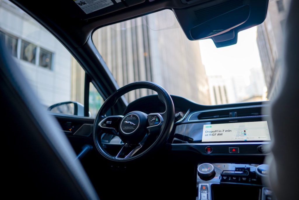 waymo-expands-pause-to-four-cities-as-robotaxis-keep-driving-into-floods-|-techcrunch