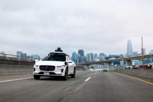 waymo-halts-freeway-rides-after-robotaxis-struggle-in-construction-zones-|-techcrunch