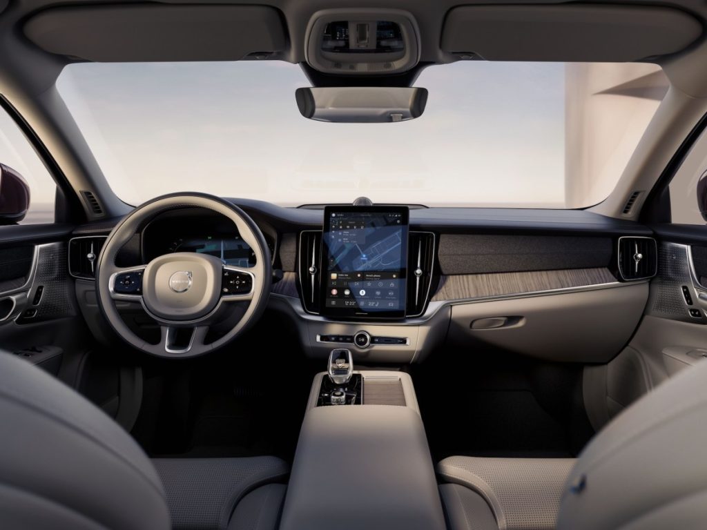 trump-administration-permits-volvo-to-keep-selling-connected-cars-in-the-us-|-techcrunch