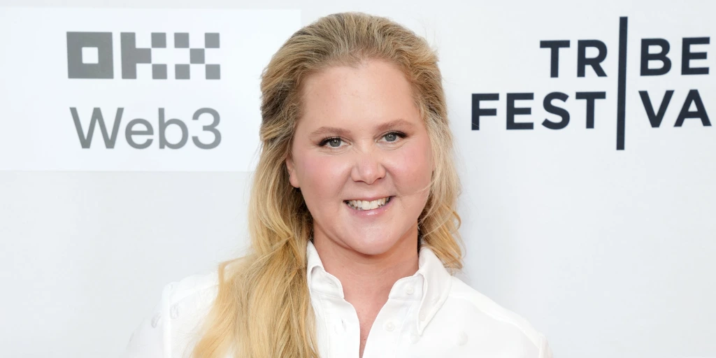 amy-schumer-shows-off-dramatic-50-pound-weight-loss-during-mediterranean-getaway