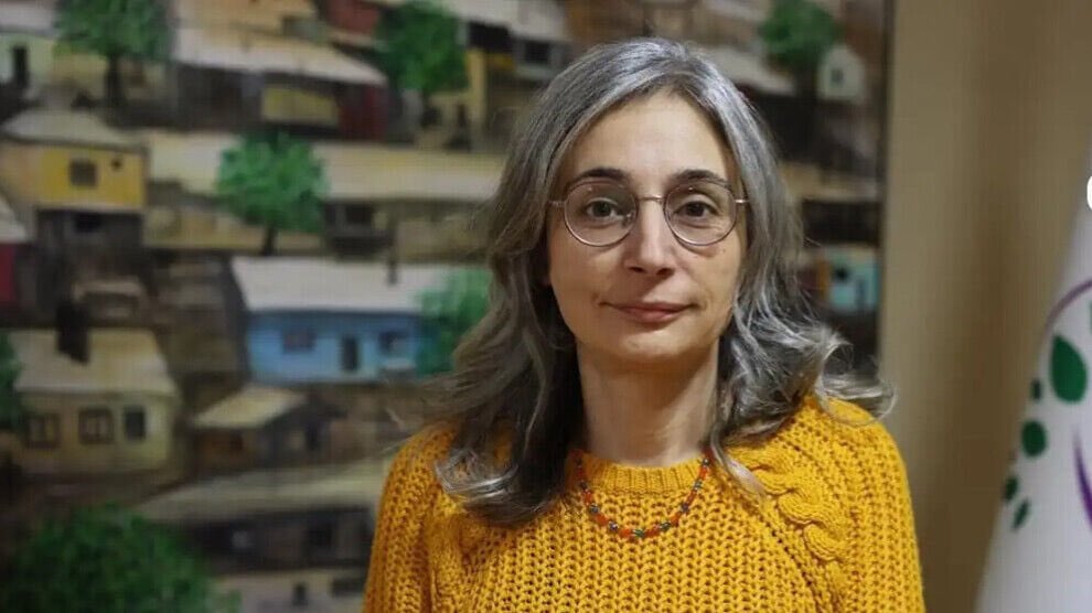 ‘imrali’da-27-mart’ta-yapilan-gorusmede-uzlasilan-yol-haritasi,-ic-siyasete-kurban-edildi’