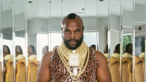 mr.-t-makes-rare-public-appearance-at-74,-showcasing-signature-style-and-energy