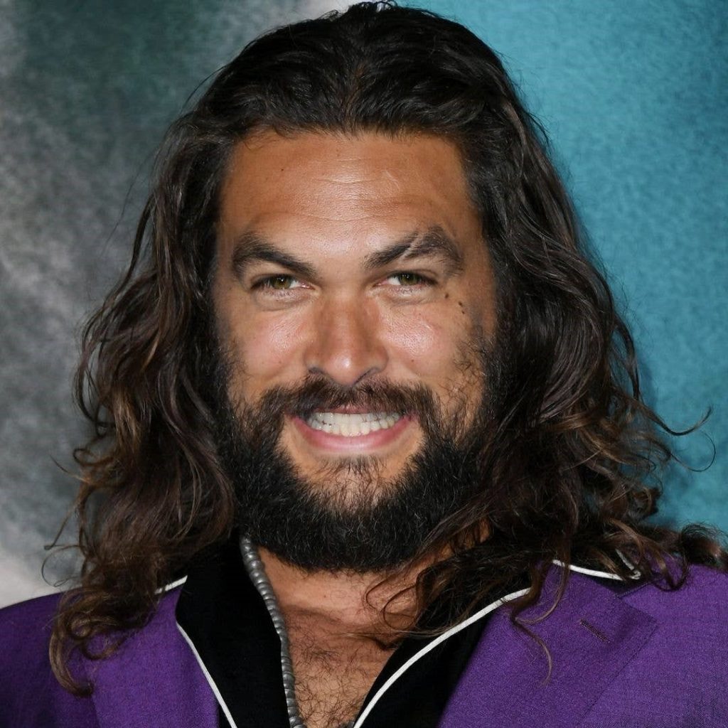 jason-momoa-stuns-fans-with-high-desert-band-performance-as-viral-footage-shows-stage-presence