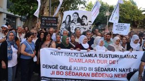 iran-konsoloslugu-onunde-idam-protestosu:-kurt-halki-idamla-susturulamaz