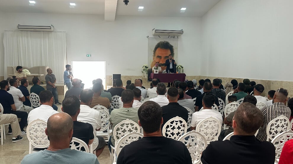 omer-ocalan-avignon’da-halk-toplantisina-katildi