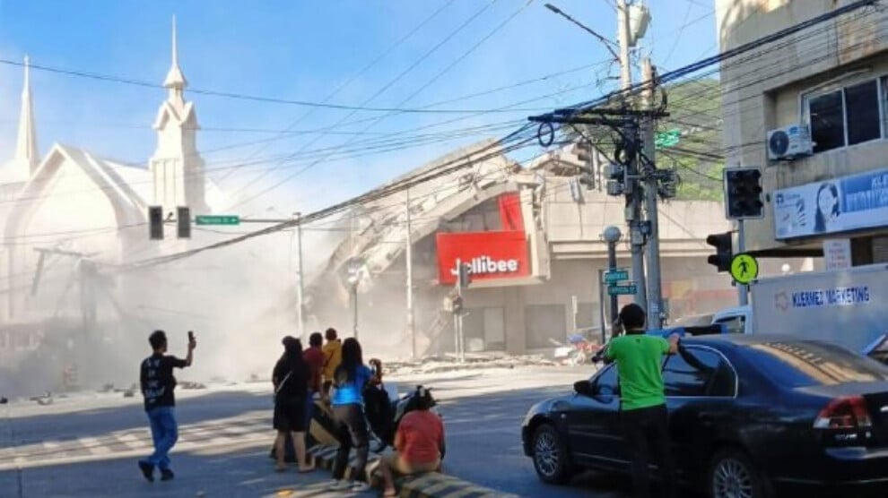 filipinler-aciklarinda-7,8-buyuklugunde-deprem:-pasifik’te-tsunami-alarmi