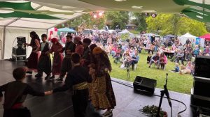 ‘saygi-festivali’nde-kurt-cocuklardan-govend-performansi
