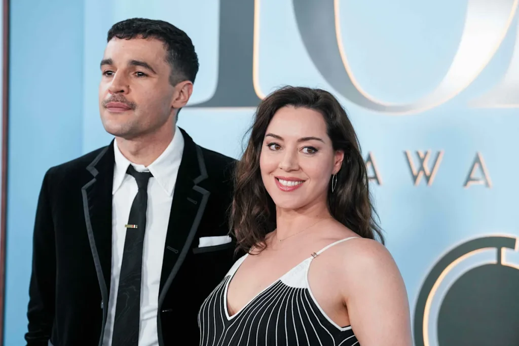 aubrey-plaza-debuts-baby-bump-on-red-carpet-alongside-christopher-abbott-at-tony-awards