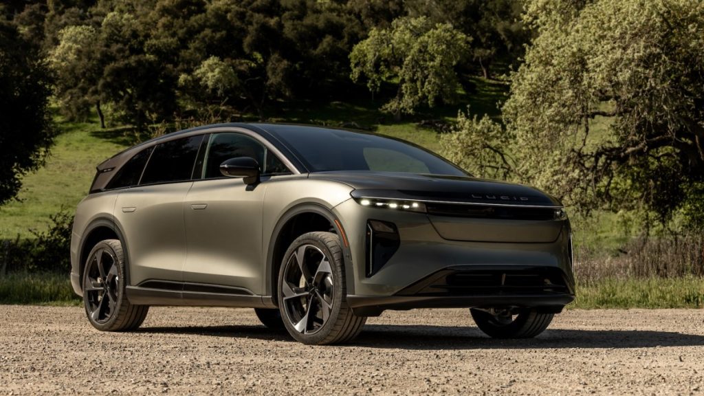 exclusive:-top-lucid-motors-executive-departs-amid-new-ceo’s-leadership-shakeup-|-techcrunch