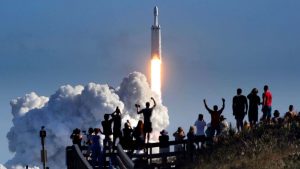 spacex-valuation-balloons-to-$2.6t,-briefly-passes-amazon-|-techcrunch