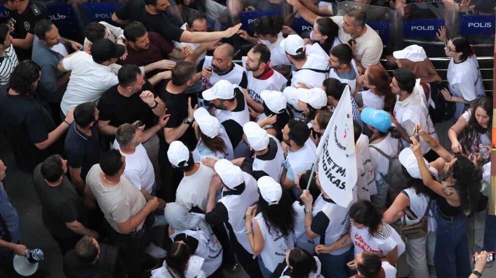 ogretmenlerin-eylemine-polis-saldirisi:-cok-sayida-gozalti