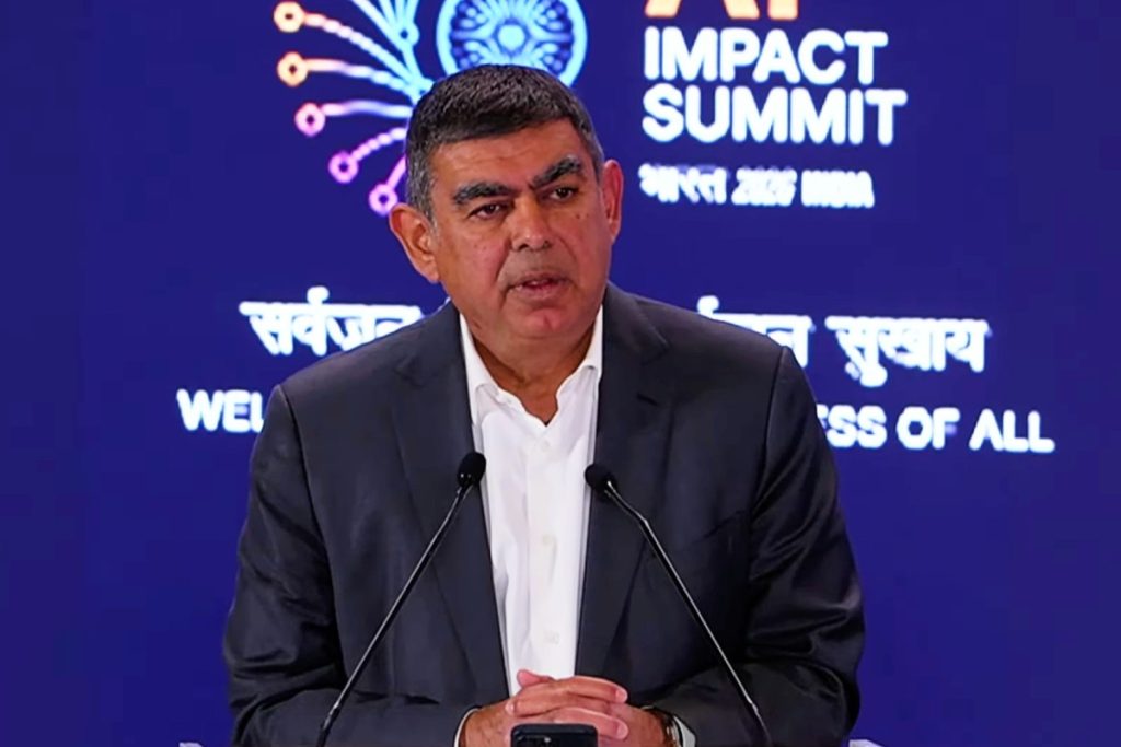 former-infosys-chief-has-a-new-startup-that-wants-to-challenge-the-it-services-world-|-techcrunch