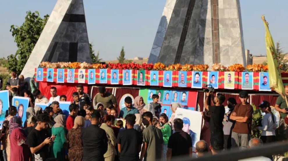 minbic’ten-nakledilen-18-sehidin-cenazesi-kobane’de-topraga-verildi