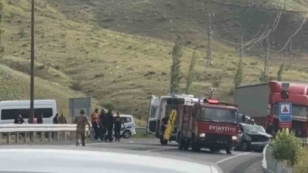 mevsimlik-iscileri-tasiyan-arac-kaza-yapti:-10-yarali