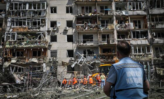 ukraine:-latest-russian-assault-leaves-at-least-14-dead-in-kyiv