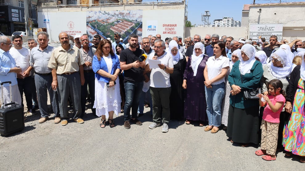 diyarbakir-e-tipi-cezaevi-onunde-14-temmuz-anmasi