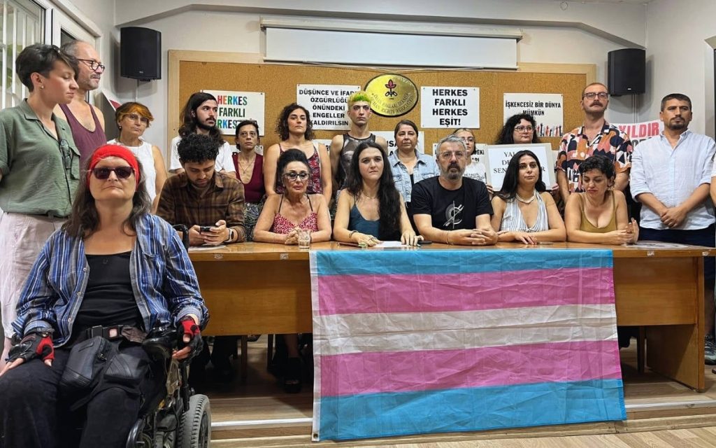‘my-identity-and-labor-cannot-be-robbed’:-rights-advocates-stand-by-trans-teacher-zoe-lila