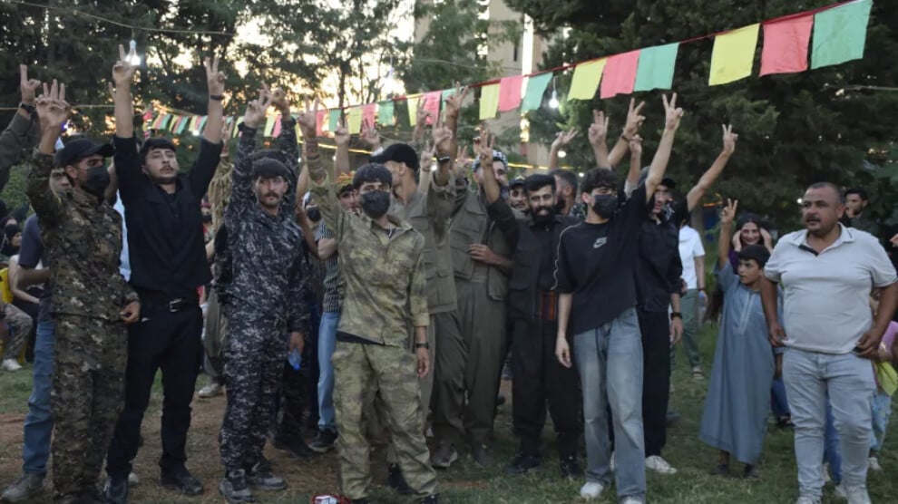 dirbesiye-halki-devrimin-14.-yil-donumunu-kutladi