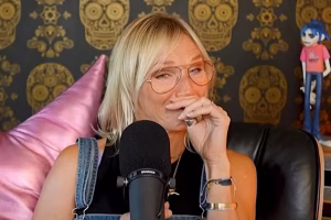 jo-whiley-announces-death-of-father-martin,-receives-widespread-messages-of-support