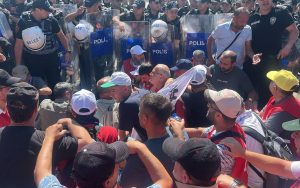 police-block-power-plant-workers’-march-to-ankara,-detain-union-leaders