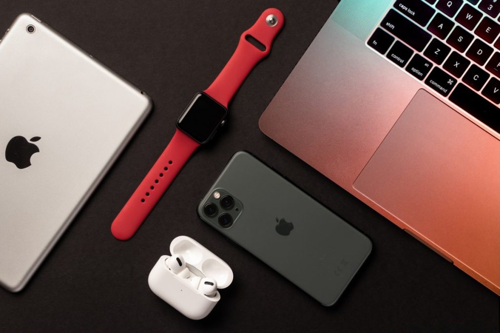apple-stockpiles-inventory-as-it-braces-for-‘significant-supply-constraints’-|-techcrunch