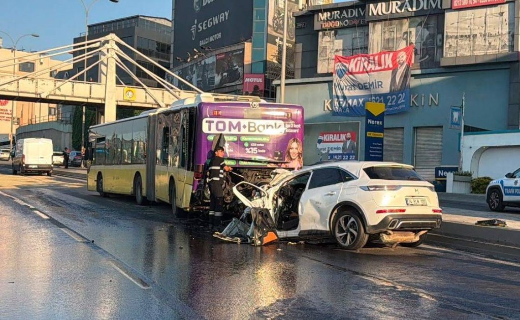 three-dead-as-car-crashes-into-city-bus-in-istanbul