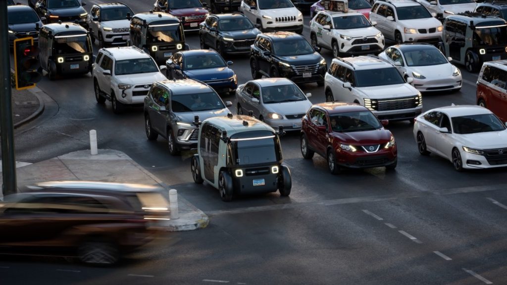 zoox-to-start-charging-for-robotaxi-rides-in-las-vegas-|-techcrunch