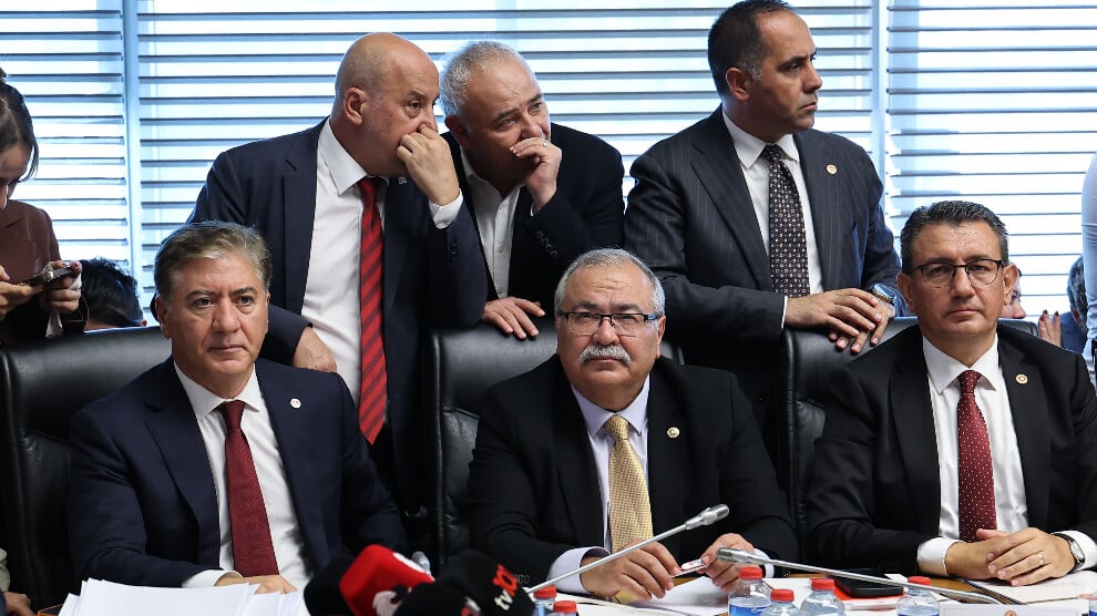 yeni-parti:-eksiklerine-ragmen-teklife-destek-verecegiz