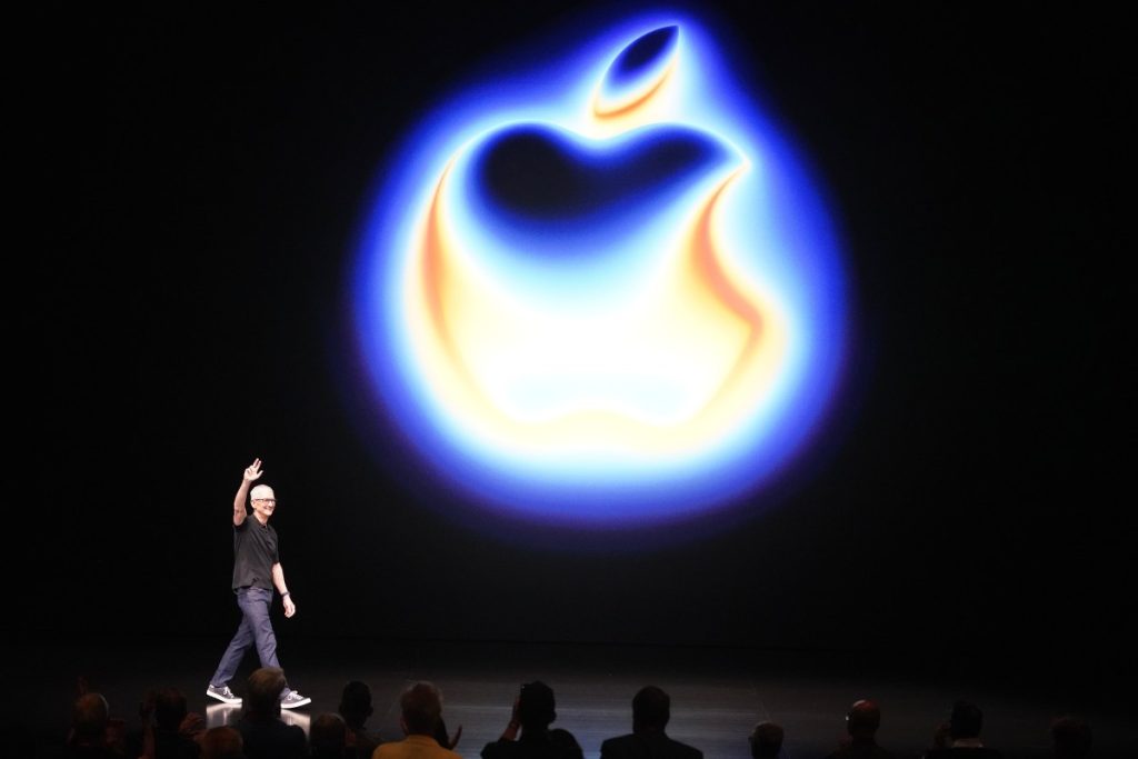 apple-proposes-to-take-a-15%-cut-of-purchases-made-outside-the-app-store-|-techcrunch