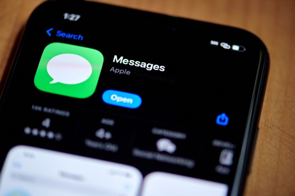 chatgpt-can-now-send-texts-for-you-with-new-apple-messages-plug-in-|-techcrunch