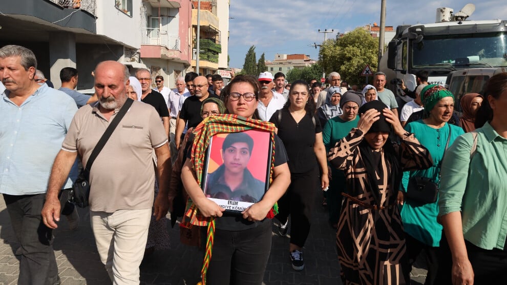 sehit-eylem’in-anmasinda-onurlu-baris-cagrisi