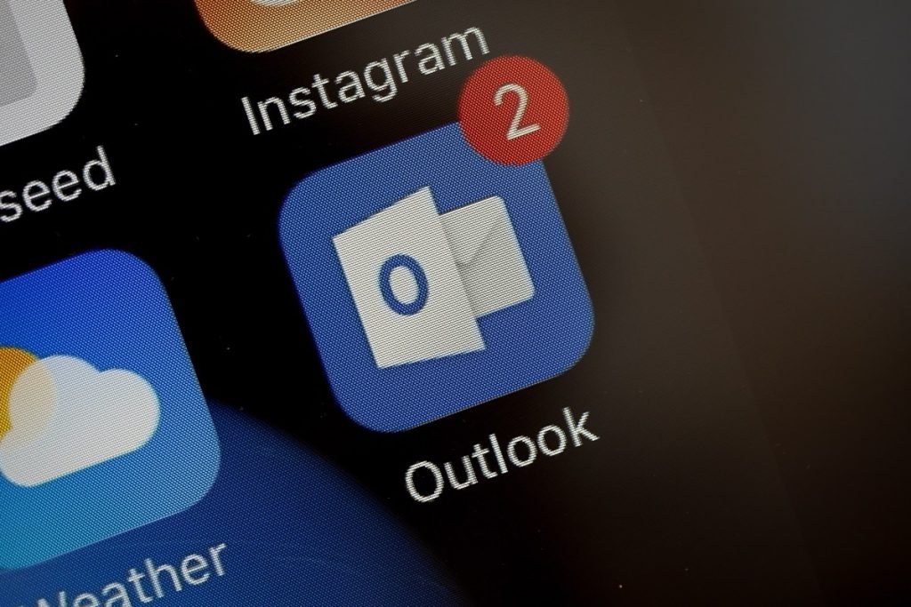microsoft-tests-fix-for-latest-hours-long-outlook-outage-|-techcrunch