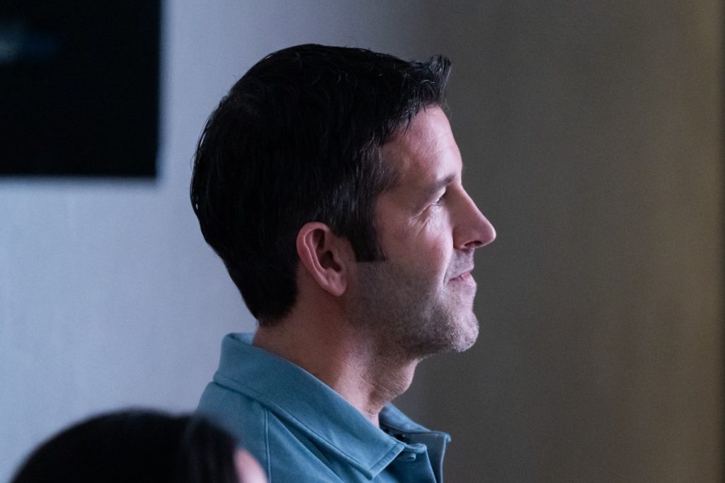 john-ternus-hypes-‘huge-launch-next-week’-in-first-memo-as-apple-ceo-|-techcrunch