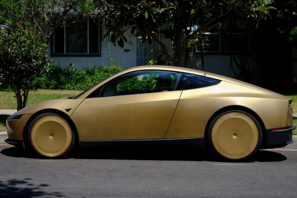 techcrunch-mobility:-tesla-cybercab-hits-the-road-—-and-a-snag-|-techcrunch