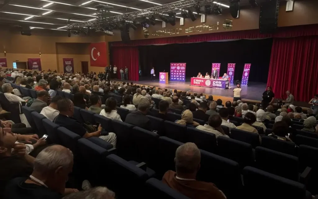 dem-party-focuses-on-‘third-way’-and-transformation-at-party-congress