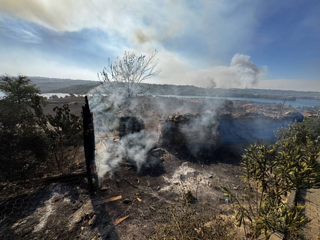 wildfires-across-turkey’s-mediterranean-region-amid-dry-weather