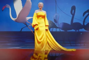 pamela-anderson-stuns-in-bold-yellow-gown-at-venice-film-festival