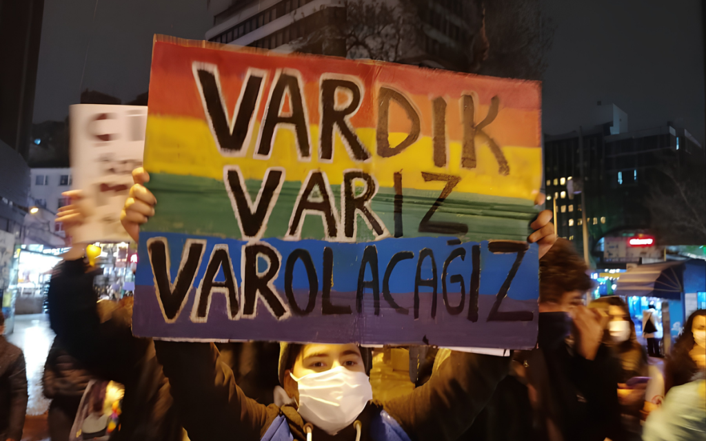 widespread-police-raids,-online-censorship-target-turkey’s-lgbti+-community-in-new-crackdown