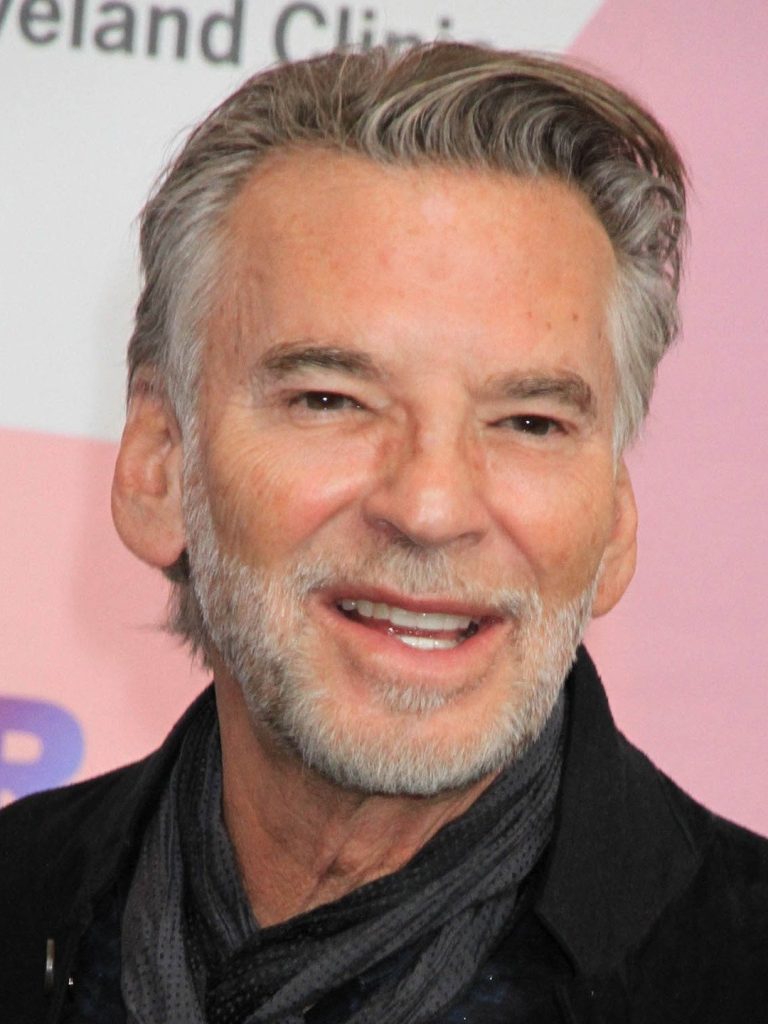 kenny-loggins-marries-lisa-hawkins-in-secret-hawaii-elopement-at-78