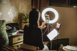 new-california-law-will-penalize-influencers-who-don’t-disclose-political-ads-|-techcrunch