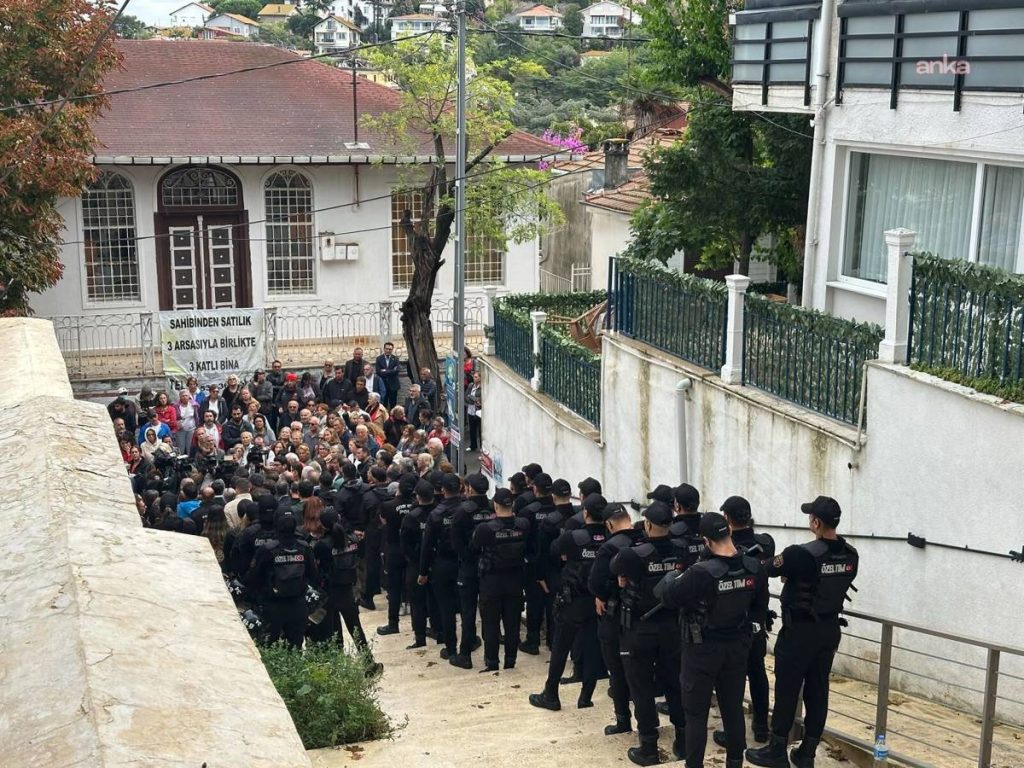 akp-takes-control-of-another-istanbul-district-after-opposition-members-change-sides