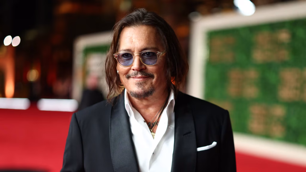 johnny-depp’s-unexpected-las-vegas-party-moment-steals-attention-as-actor-bites-decorative-hedge