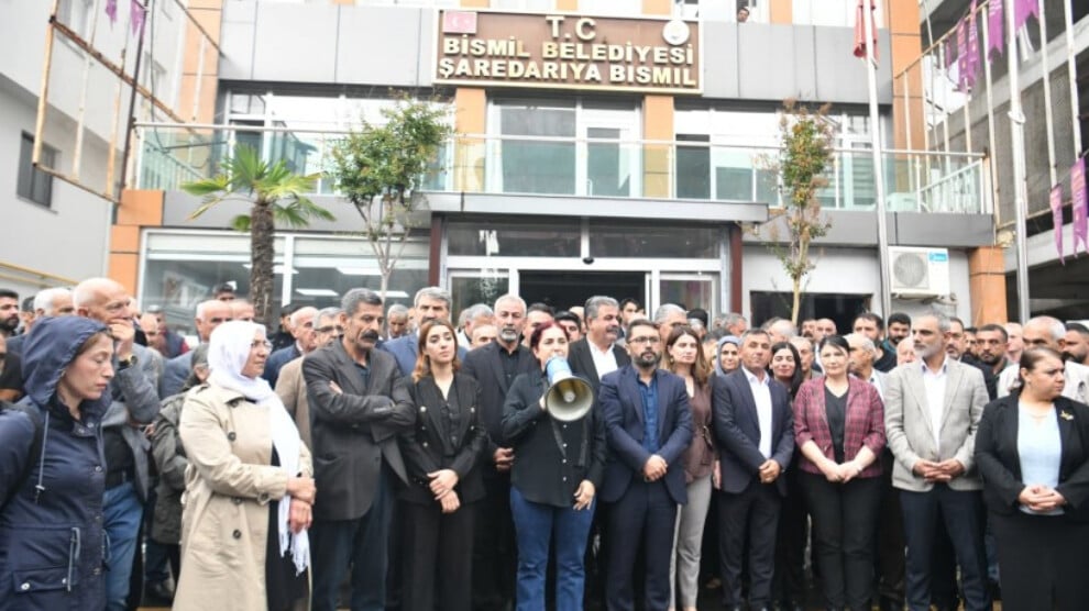 bismil-belediyesi’ne-saldiri-girisimine-protesto
