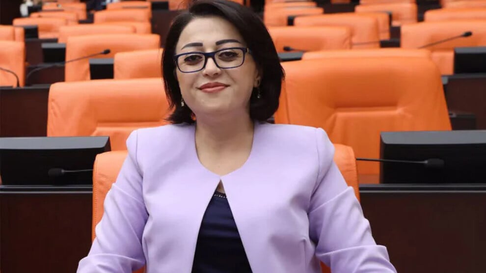 oznur-bartin:-kurtler-bu-ulkenin-demokratik-geleceginin-oznesidir