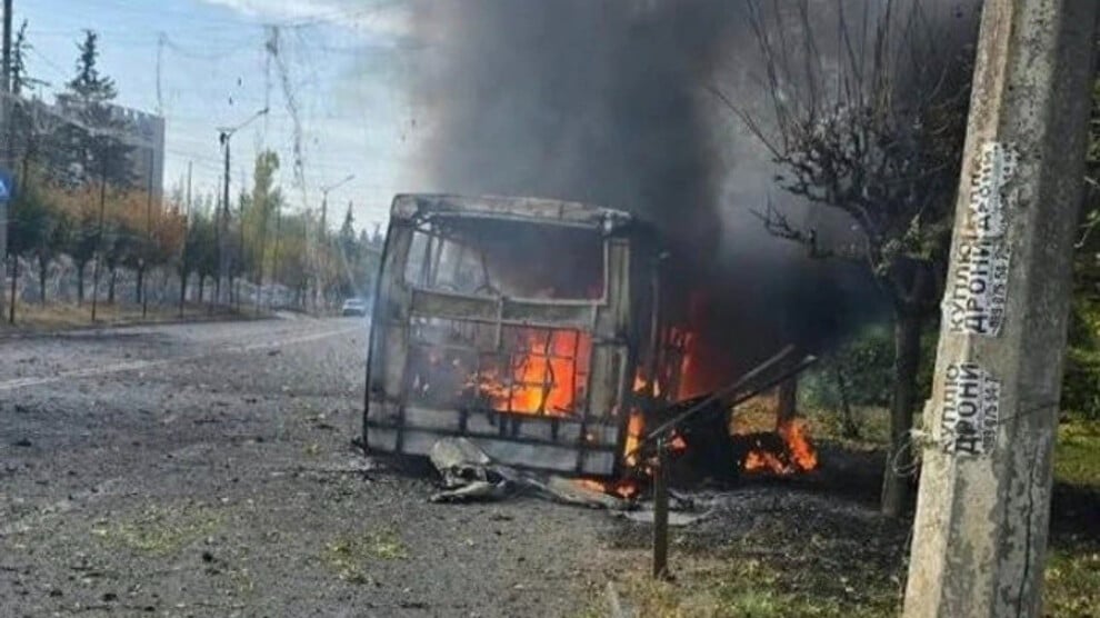 kramatorsk’ta-iki-otobusu-hedef-alan-rus-saldirisinda-30’u-askin-olu