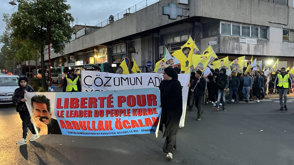 paris’te-9-ekim-komplosu-protesto-edildi:-yolun-anahtari-onder-apo’dur