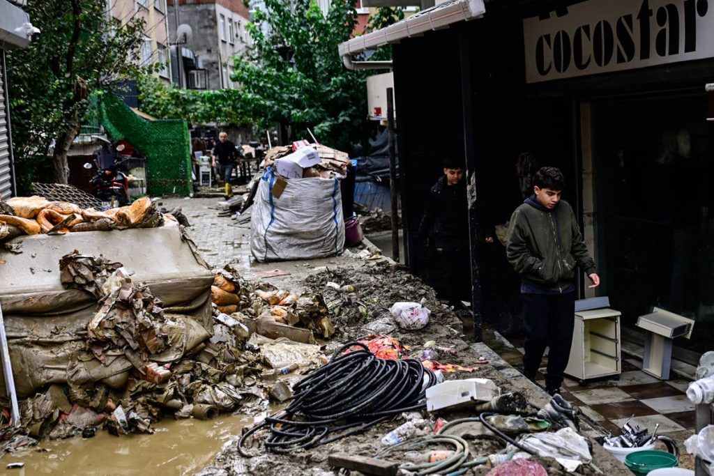 death-toll-from-istanbul-floods-rises-to-five,-several-others-reported-missing