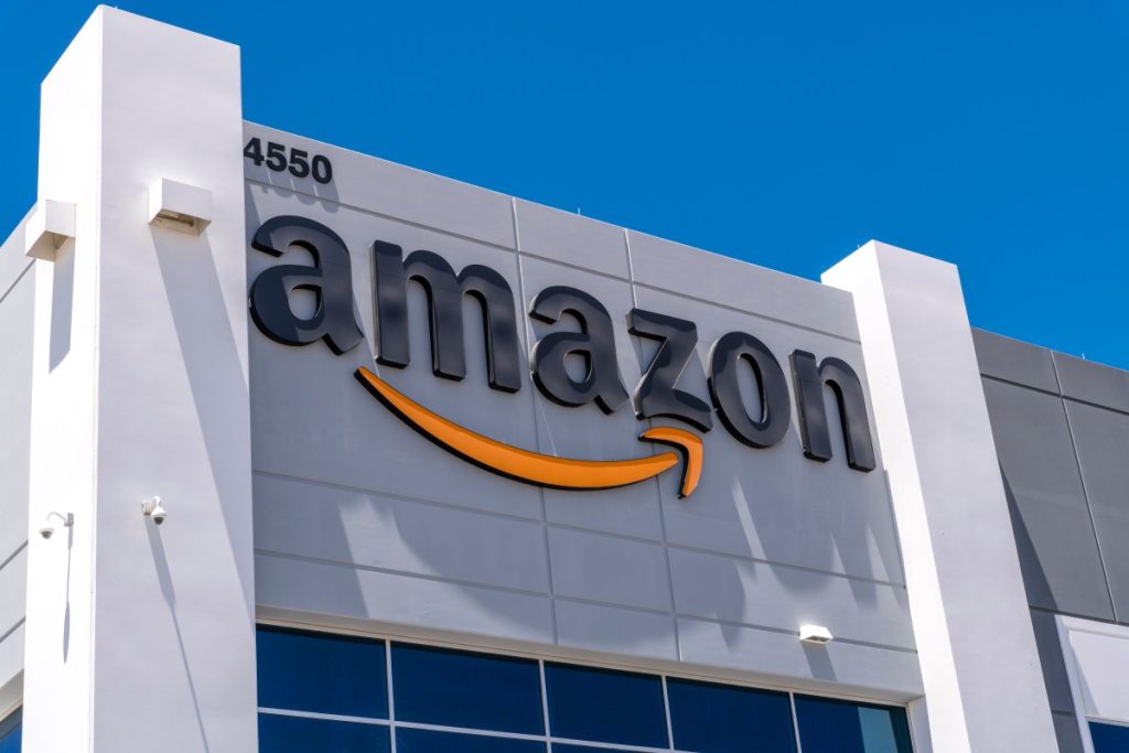 amazon-reported-booming-cloud-revenue-but-otherwise-missed-expectations-|-techcrunch